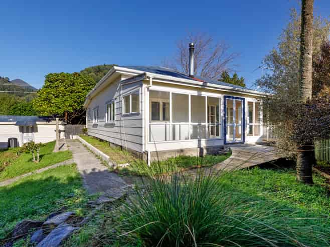 3 Canterbury St, Picton