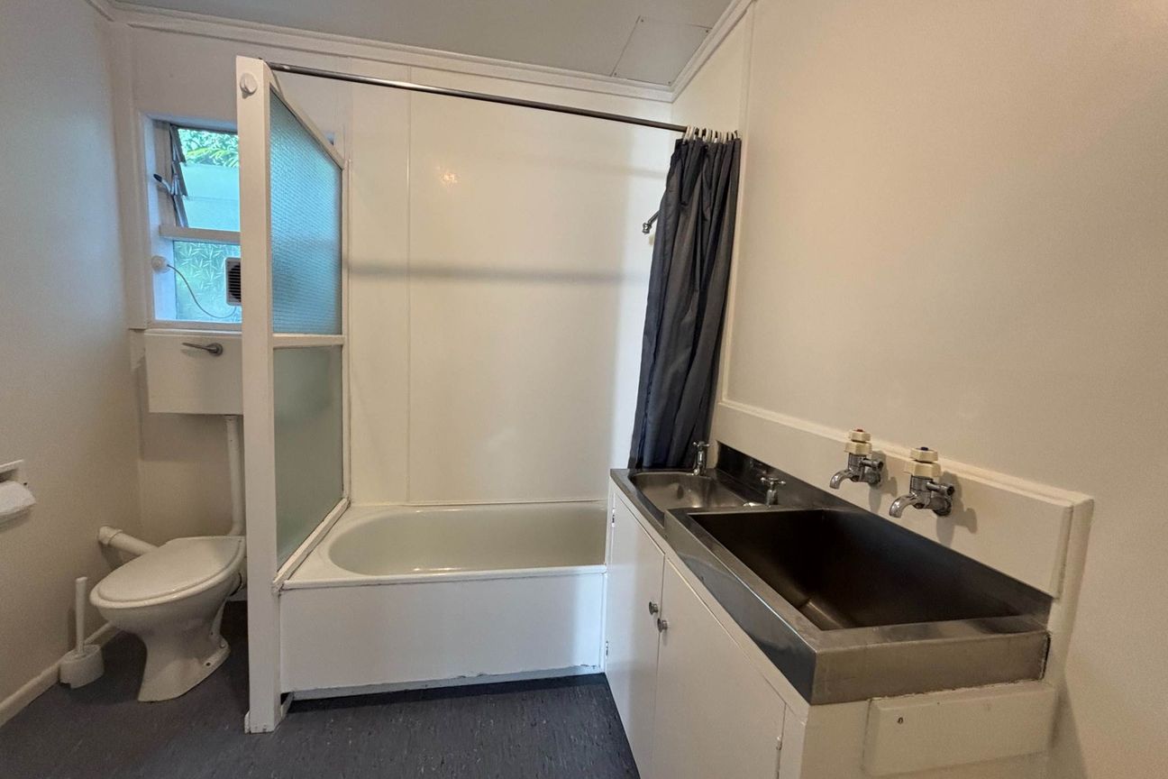 2-Bedroom in Double Grammar Zone - Więcej
