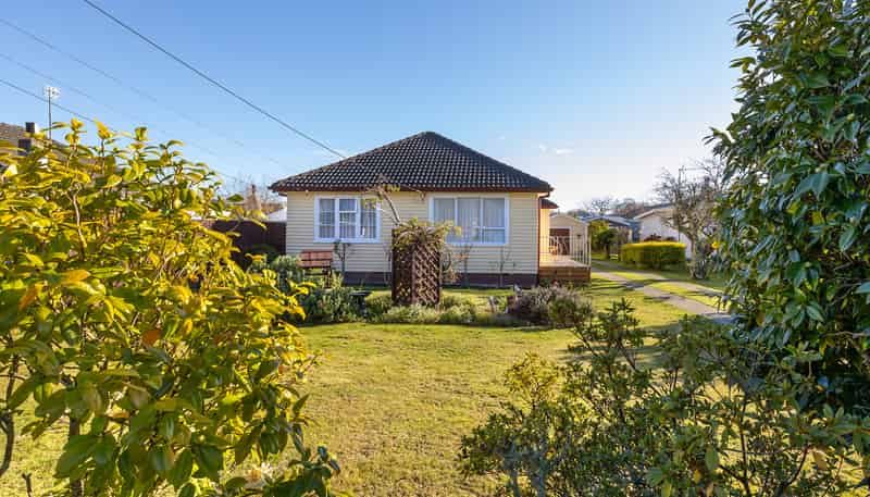 13 Sackville Street, Martinborough
