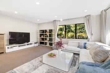 2/7 View Road, Glenfield