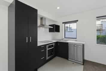 10/11 Gordon Place, Newtown