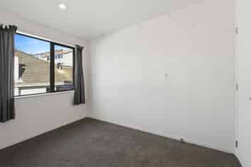 10/11 Gordon Place, Newtown