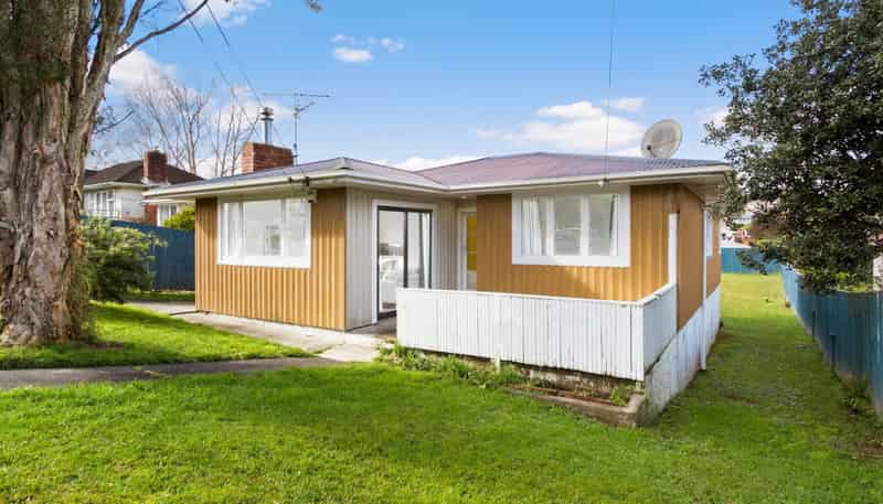 70 Rosamund Avenue, New Windsor