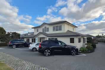 PRIME MEDICAL / PROFESSIONAL PREMISES IN OREWA
