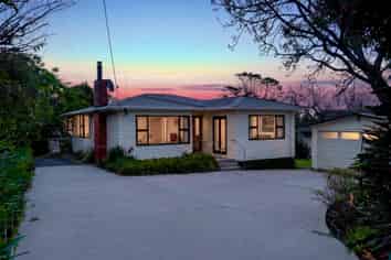 35 Kia Ora Road, Beach Haven