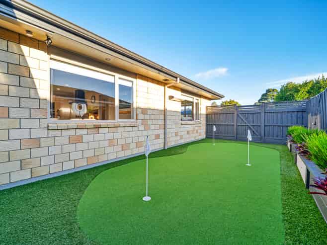 8 Belfry Place, Wattle Downs