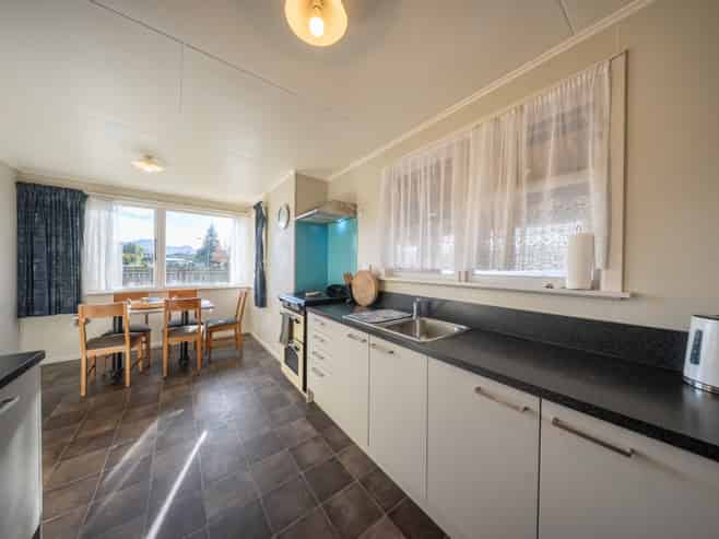 29 Excelsior Place, Manapouri