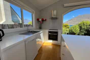 B/57 Cedar Drive, Kelvin Heights