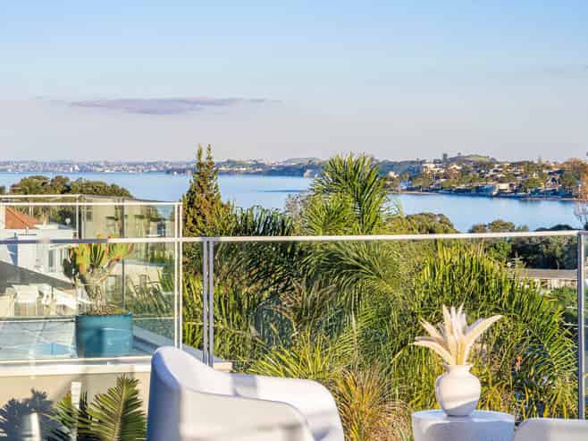 129A Beach Road, Castor Bay