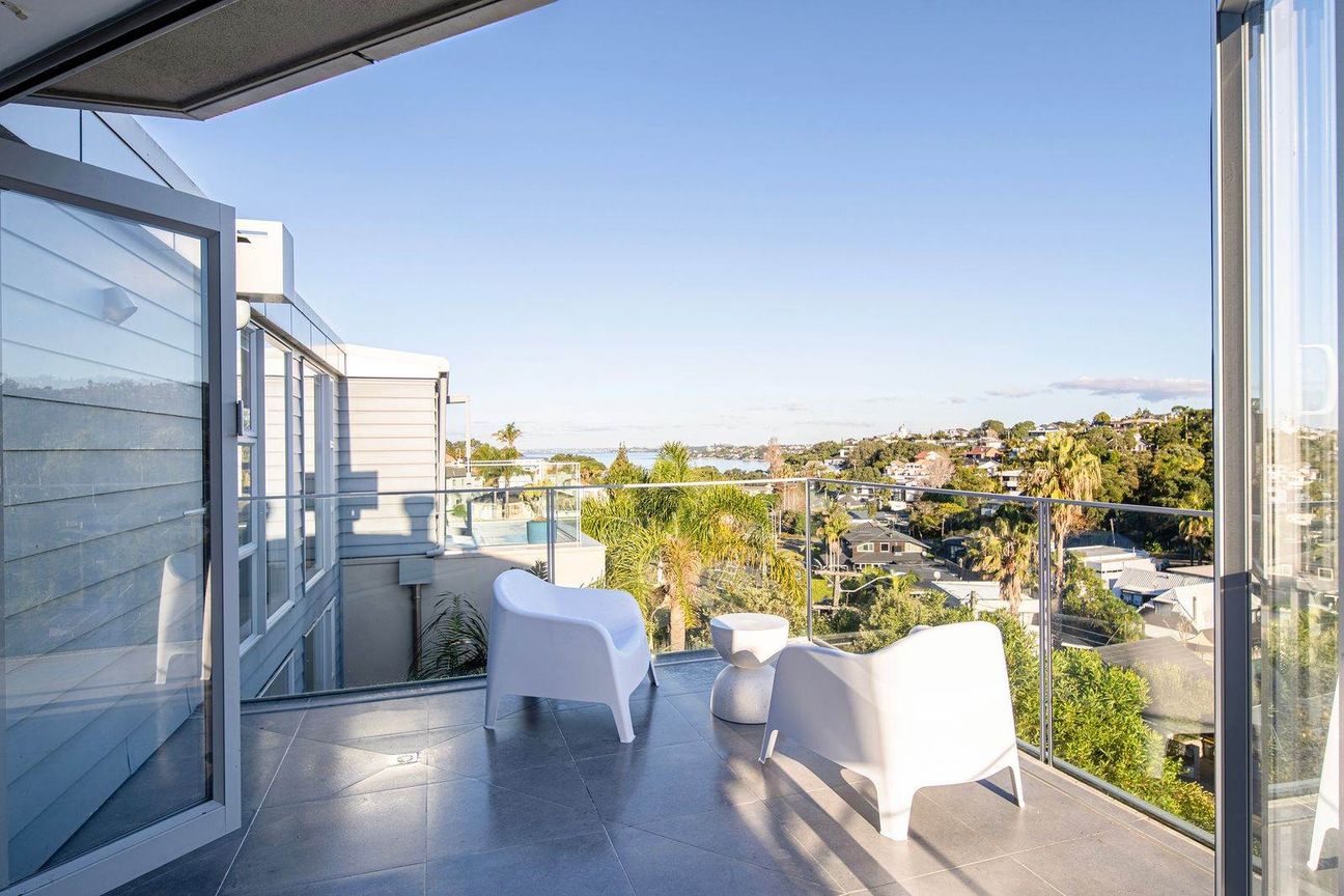 Luxury Above the Ocean - Vaade 2
