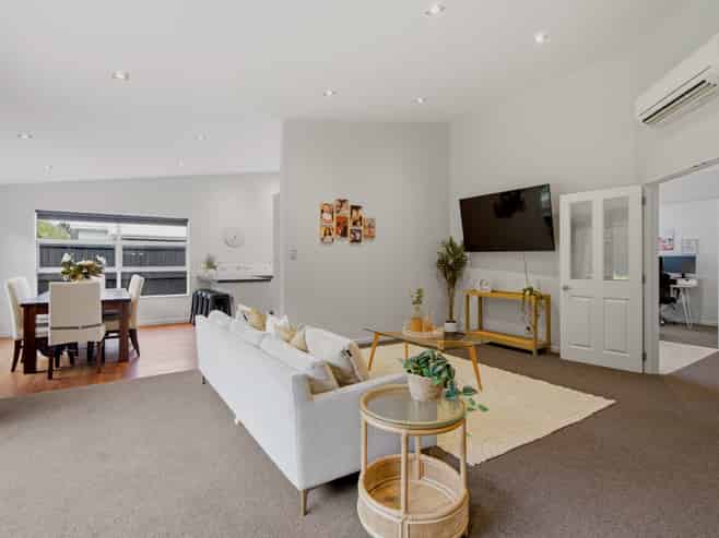 9 Wildhawk Place, Shirley