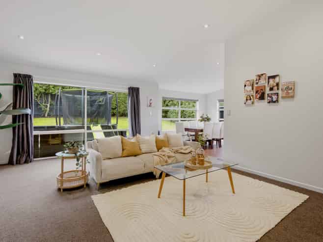 9 Wildhawk Place, Shirley