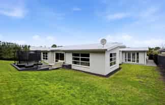 9 Wildhawk Place, Shirley