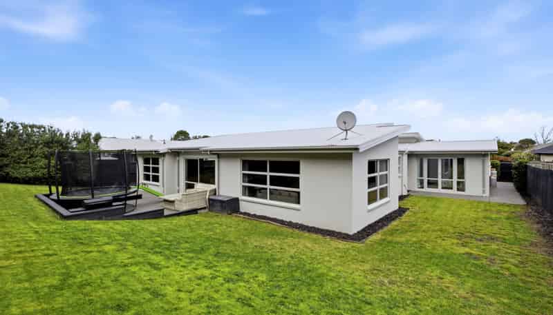 9 Wildhawk Place, Shirley