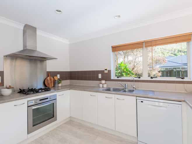 41 Erlestoke Crescent, Churton Park