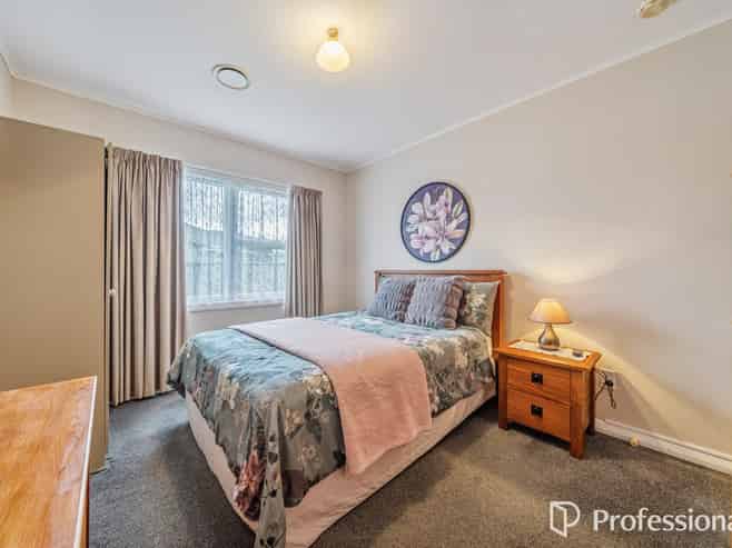 10/1079 High Street, Taita