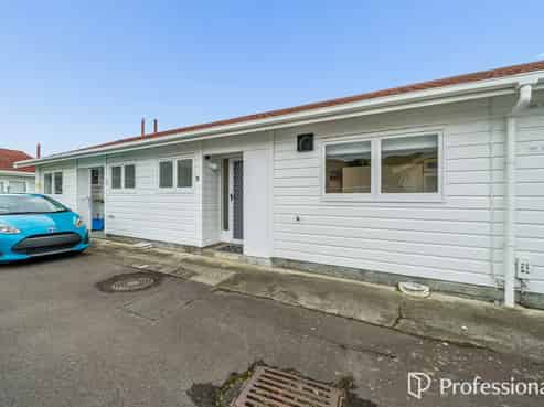 10/1079 High Street, Taita