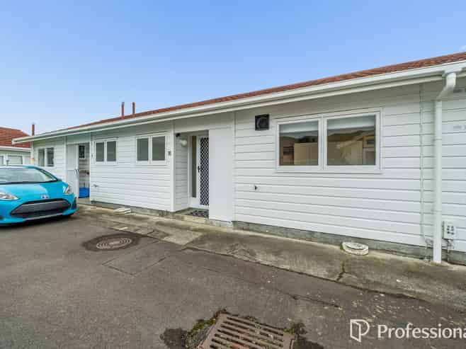 10/1079 High Street, Taita
