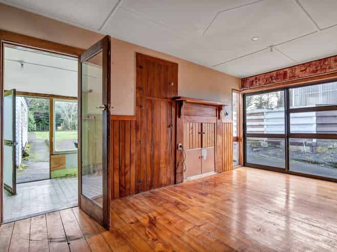 222 Bridge Street, Eltham