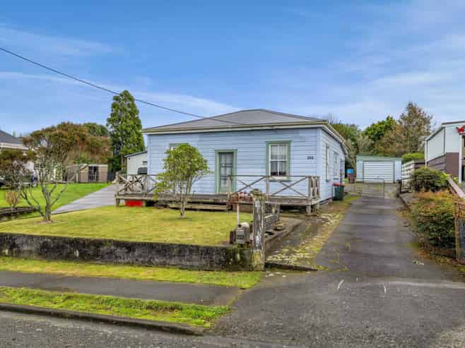 222 Bridge Street, Eltham