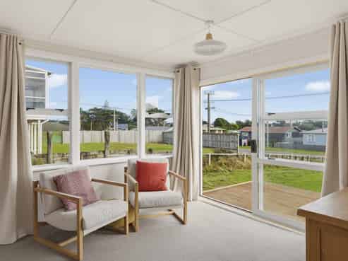 84 Park Avenue, Waitarere Beach