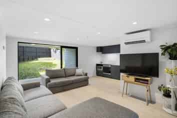 3/854 Mount Eden Road, Three Kings