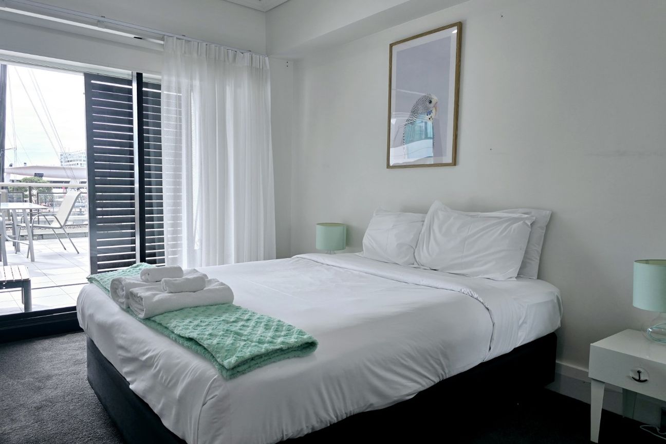 Viaduct Harbour, massive outdoor living - Widok 6