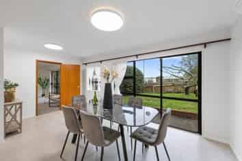 2/119 St Andrews Road, Epsom