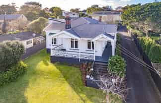 86 Great North Road, Saint Johns Hill