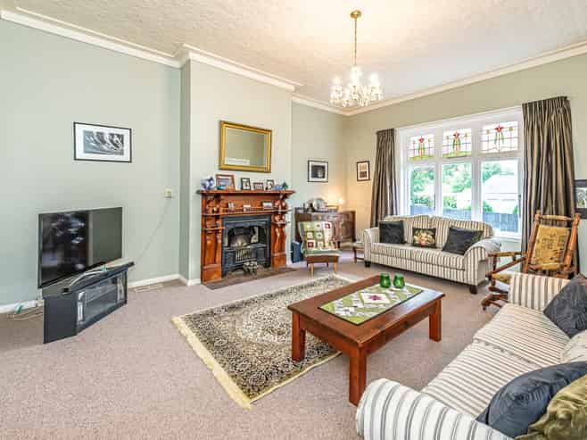 86 Great North Road, Saint Johns Hill