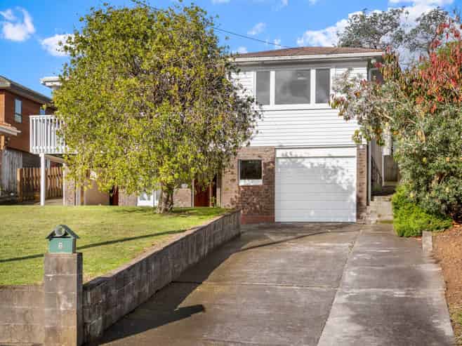 6 Eaton Road, Hillsborough