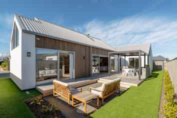 30 Frank Ernest Crescent, Prebbleton
