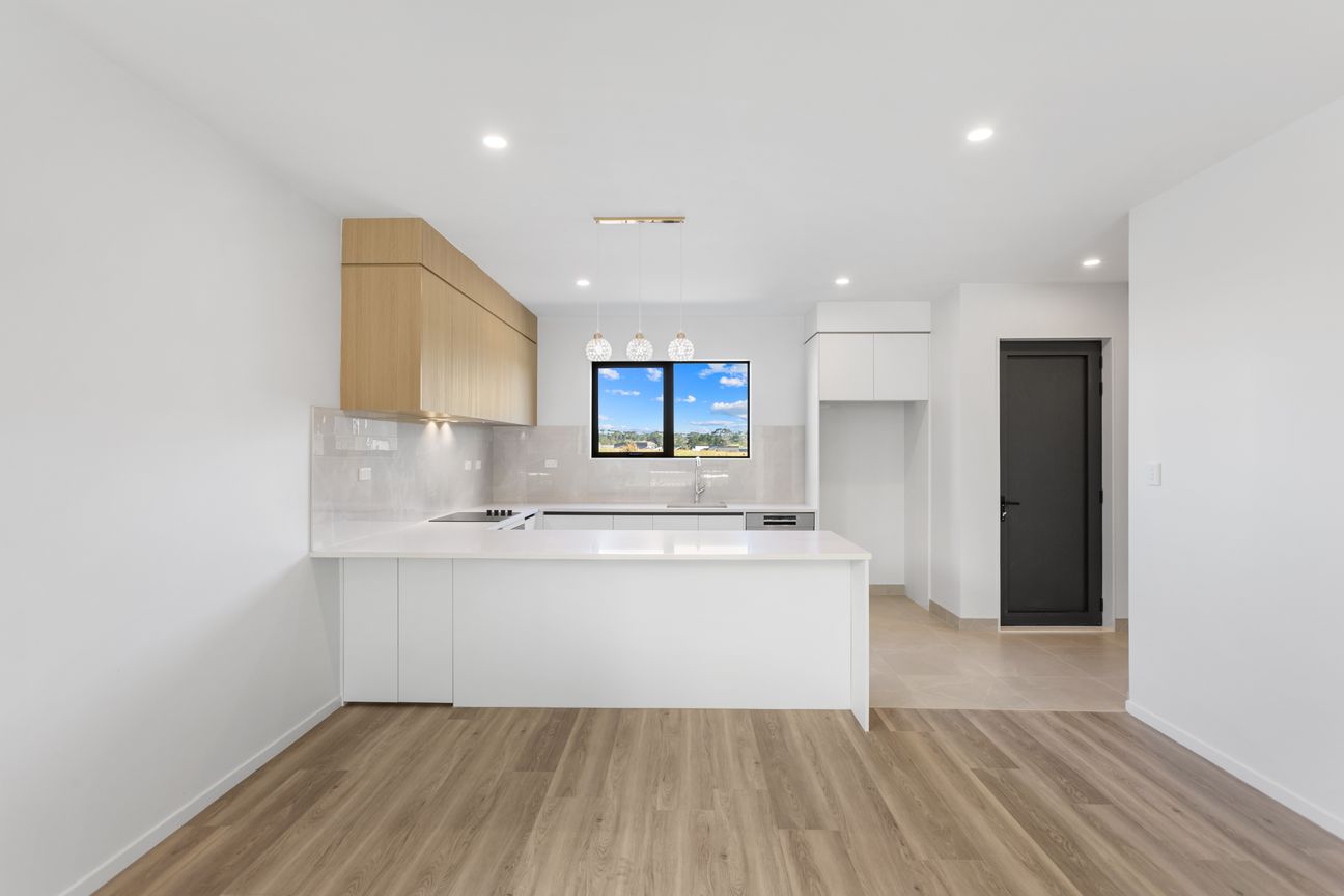 Modern, Freehold & Move-In Ready | Westgate Winner - Widok 4