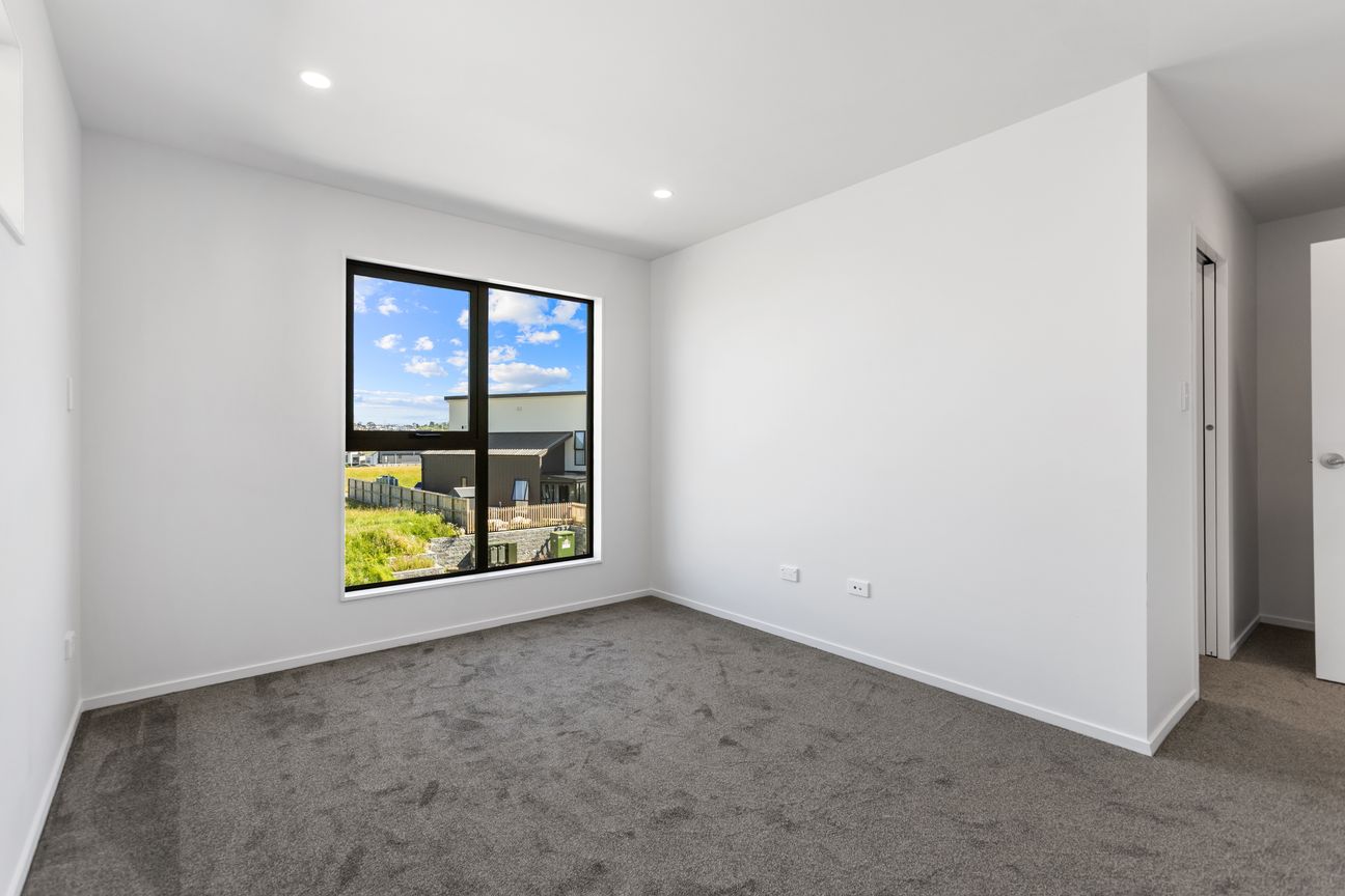 Modern, Freehold & Move-In Ready | Westgate Winner - Widok 5