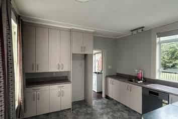 Manawatu / Whanganui - Address withheld