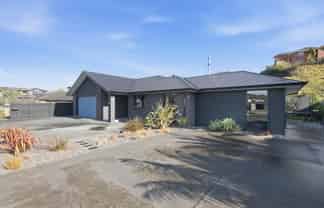 40 Cyrus Street, Whalers Gate