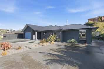 40 Cyrus Street, Whalers Gate