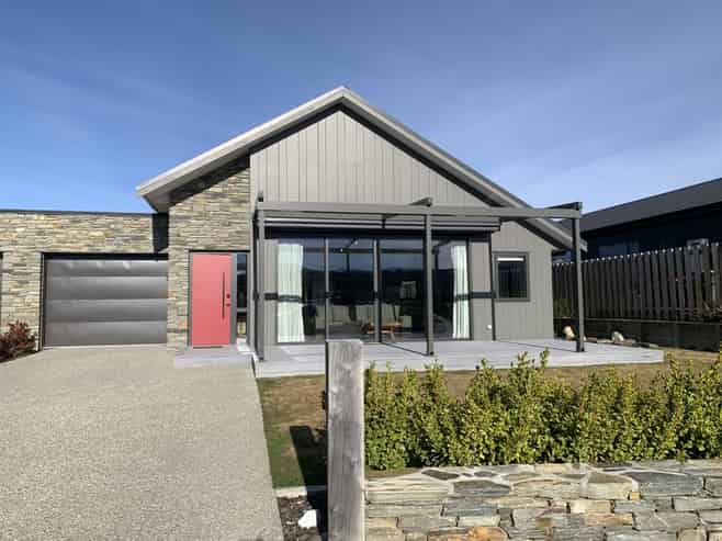 7b Lammermoor Street, Wanaka