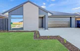 38 Greenslade Drive, Lincoln