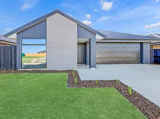 38 Greenslade Drive, Lincoln