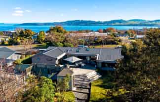 11 Armstrong Grove, Hilltop