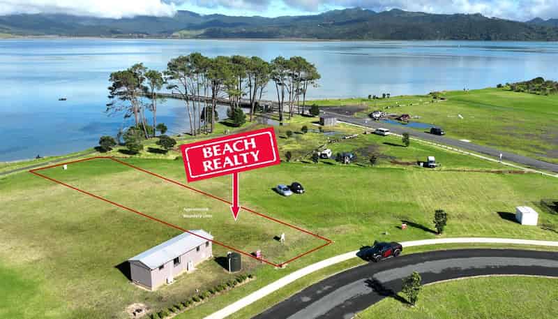  10 Taniwha Place, Matarangi