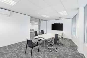 PASSIVE INVESTMENT, PROVEN COMMERCIAL LOCATION
