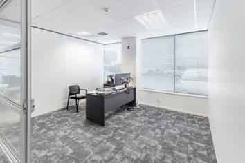 PASSIVE INVESTMENT, PROVEN COMMERCIAL LOCATION
