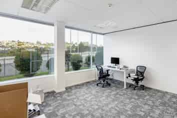 PASSIVE INVESTMENT, PROVEN COMMERCIAL LOCATION
