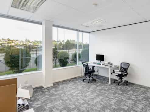 PASSIVE INVESTMENT IN PROVEN COMMERCIAL LOCATION
