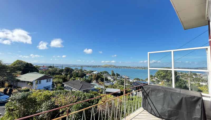 5 Viking Avenue, Hillsborough