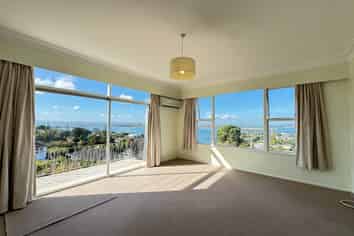 5 Viking Avenue, Hillsborough