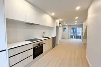 17/9 Aeroview Drive, Beach Haven