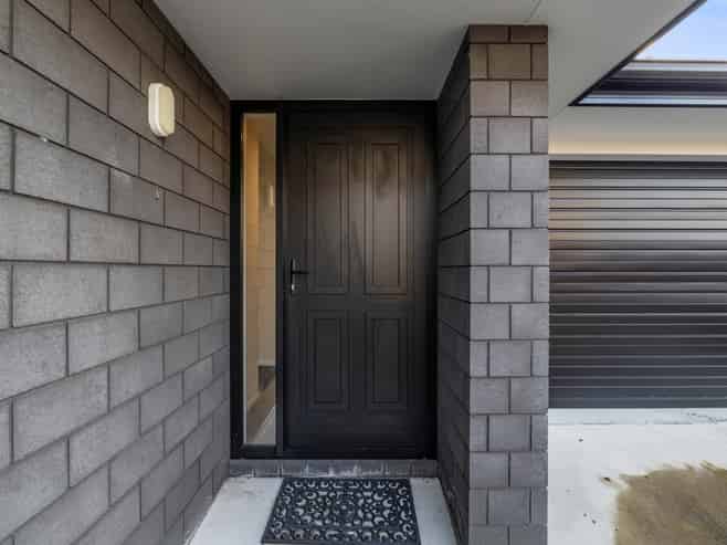 2/1 Roto Street, Westown